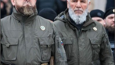 Cumhurbaşkanının Oğlu, Kur’an-ı Kerim’i Yakan Kişiyi Dövdü