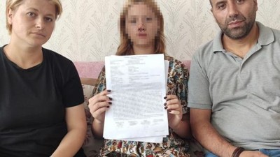 Kaldırım Taşıyla Genç Kıza Saldırdılar!