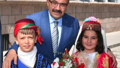 Vali Ustaoğlu Bigadiç’te Vatandaşla Buluştu