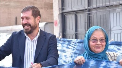 100 Metre Kumaş ile100.Yılın Renkleri