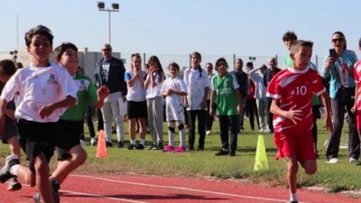 Balıkesir’de Cumhuriyet’in 100. Yıl Atletizm Yarışları Başladı