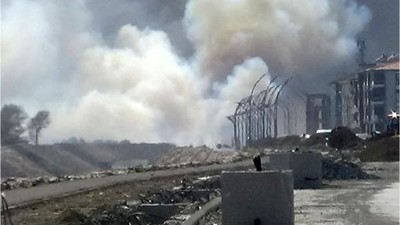 Balıkesir'de Sazlık Yangını ! Havadan ve Karadan Müdahale
