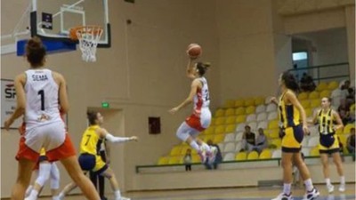Burhaniye Belediyespor Evinde Kazandı!
