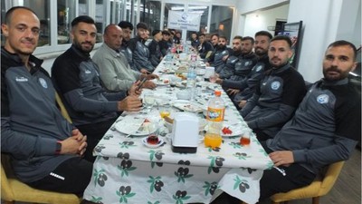 Burhaniye Belediyespor Oyuncularına Moral Yemeği