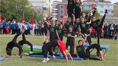 Burhaniye Cumhuriyet'in 100. Yılını Kutladı
