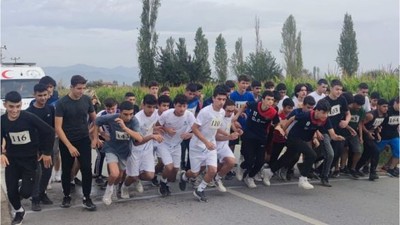 Cumhuriyetin 100. Yılına Özel 100 Genç Koşuyor