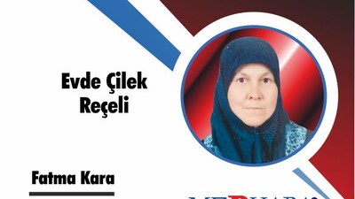 Evde Çilek Reçeli