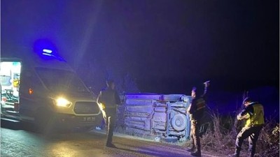 Feci Kaza ! Kamyonet ve Traktör Çarpıştı