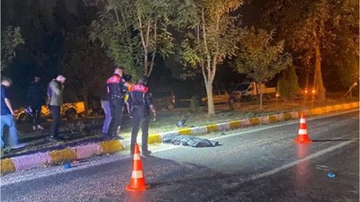 Feci Kaza! Karşı Yola Geçmeye Çalışıyordu
