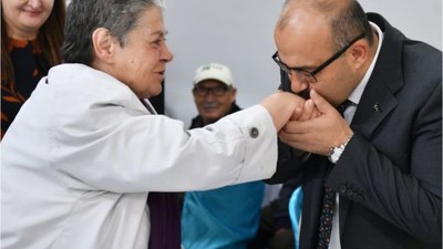 Yaşlılar Günü'nde Vali Ustaoğlu'nun Sürprizi
