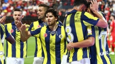 Fenerbahçe'de Çifte Ayrılık!