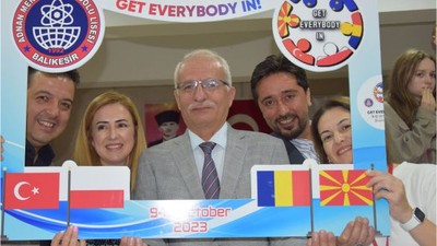 Adnan Menderes Lisesinde Erasmuslu Öğrenciler İçin Sertifika Töreni Düzenlendi