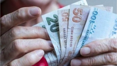 Emekli Bayram İkramiyesi Ödemeleri Bugün Başlıyor Mu?