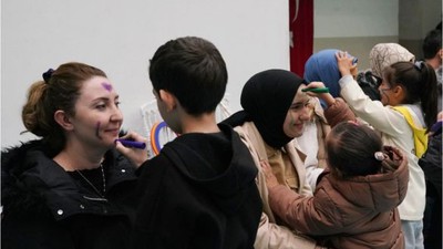 Ara Tatilde Ebeveynler ve Çocuklar Yer Değiştirdi