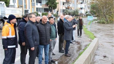 Başkan Arslan Edremit'teki Yağış Hasarını İnceledi