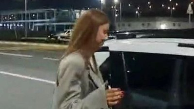 Dilan Polat’la Dalga Geçti: Aynı Durum Başına Geldi