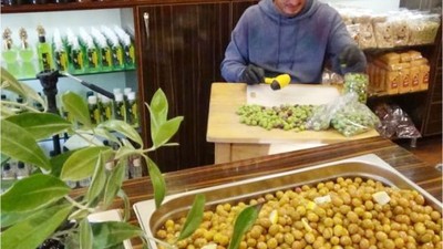 Hülya Avşar'ın Zeytine Sihirli Dokunuşu