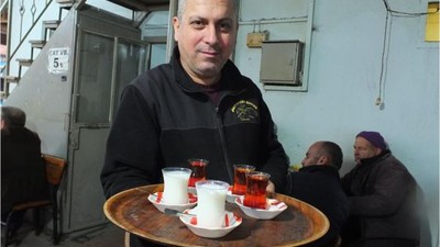 Kahvehanelerde Çayın Tahtını Süt Devraldı