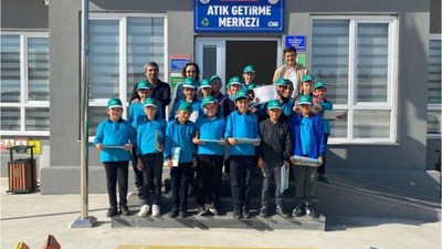 Karesi’de Öğrenciler Geri Dönüşümü Merkezinde Öğreniyor