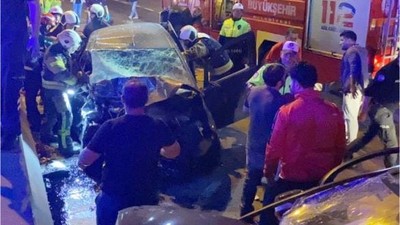 Korkunç Kaza Hamile Kadını Ve Bir Çocuğu Hayattan Kopardı
