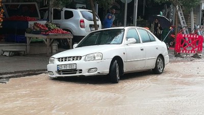 Savaştepe'de Yollar Sular Altında