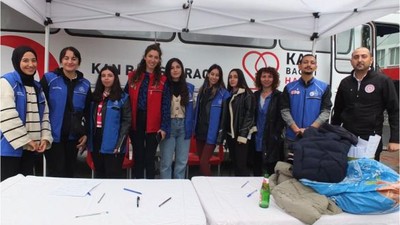 Üniversite Öğrencilerinden Kızılay'a Destek