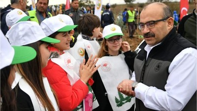 Vali Ustaoğlu'ndan Çocuk Hakları Günü Mesajı