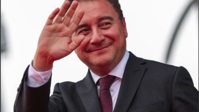 Ali Babacan Özgür Özel'i Tebrik Etti