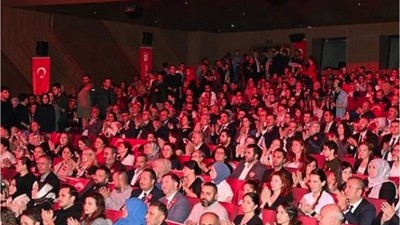 Balıkesir'deki Gala Gecesine Yoğun Katılım