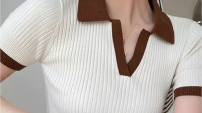 Klasik Ve Şık Duruş: Polo Yaka