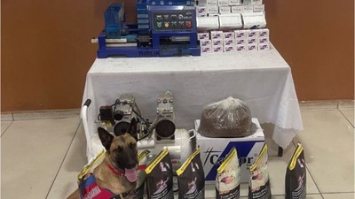 Jandarma Tütün Kaçakçılarını Evinde Yakaladı