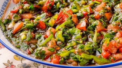 Balıkesir Sofralarını Renklendiren Salata Tarifi