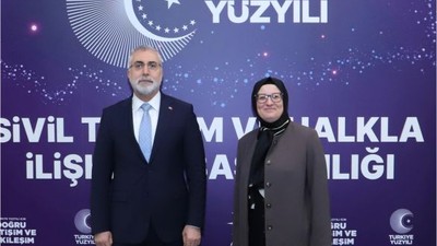 Bakan Işıkhan İle Milletvekili Uygur Bir Araya Geldi