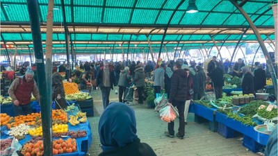 Balıkesir’de Yılbaşı Öncesi Pazar Fiyatları