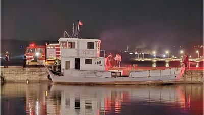Bandırma'da Teknede Yangın Çıktı
