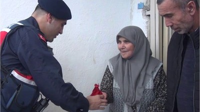 Cinayete Karıştın Dedi Altınlarını Alıp Kaçtı