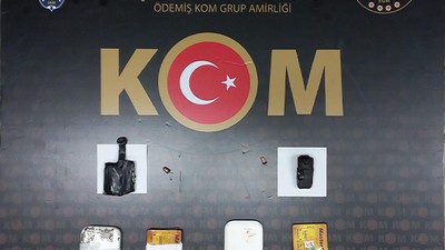Başkasının yerine ehliyet sınavına girdiler, Üzerindeki düzenek şaşırttı