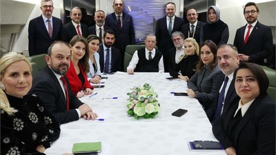 Cumhurbaşkanı Erdoğan Macaristan Dönüşü Soruları Yanıtladı