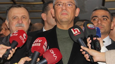 Fenerbahçe ve Galatasaray’a Özgür Özel'den Tebrik