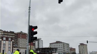 Marmara’da Şiddetli Rüzgar Trafiği Olumsuz Etkiledi