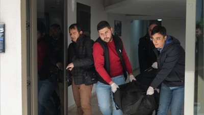 Okul Müdür Yardımcısı Boğazı Kesilmiş Halde Bulundu