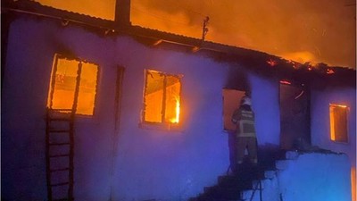 Sındırgı Karakaya Mahallesi'nde Yangın