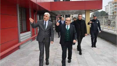 Vali Ustaoğlu Emniyet Müdürü Yiğit'le Buluştu