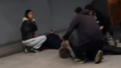 Yürüyen Merdiven Arızasında 5 Kişi Yaralandı