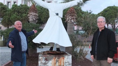 Ayvalık'ta Semazen Heykeli Büyük İlgi Gördü