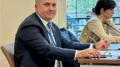 AK Parti Balıkesir Milletvekili Canbey Paris'te