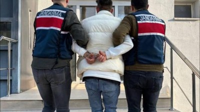 Jandarma 14 yıl hapis cezası ile aranan şahsı yakaladı