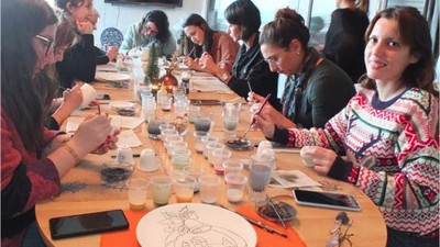 Balıkesir'deki Çini Atölyesinde Kadınlar Yaratıcılıklarını Konuşturdu