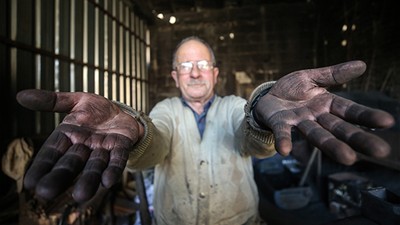 45 yıldır balta, nacak ve çeşitli tarım aletleri üretiyor