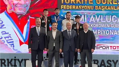 Balıkesir Üniversiteli Güreşçiler Ulusal Arenada Parlıyor